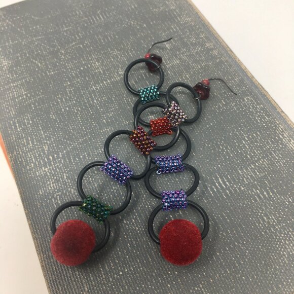 Handmade Long Black 'O' Shape Rubber Seed Bead Red Velvet Drop Dangle Earrings - Picture 3 of 13